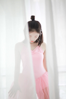 黑丝美女